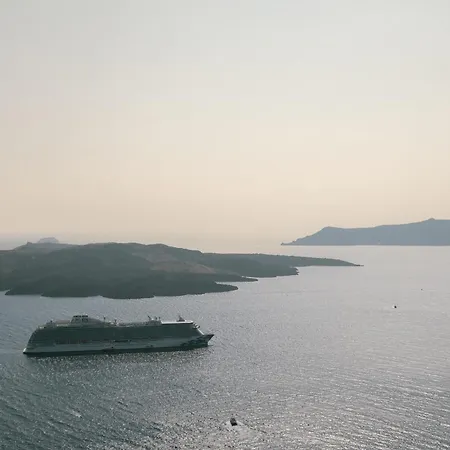 Anemos Family アパート