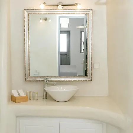 Anemos Family Fira (Santorini)