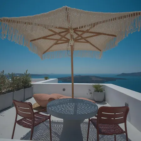Anemos Family Fira (Santorini)