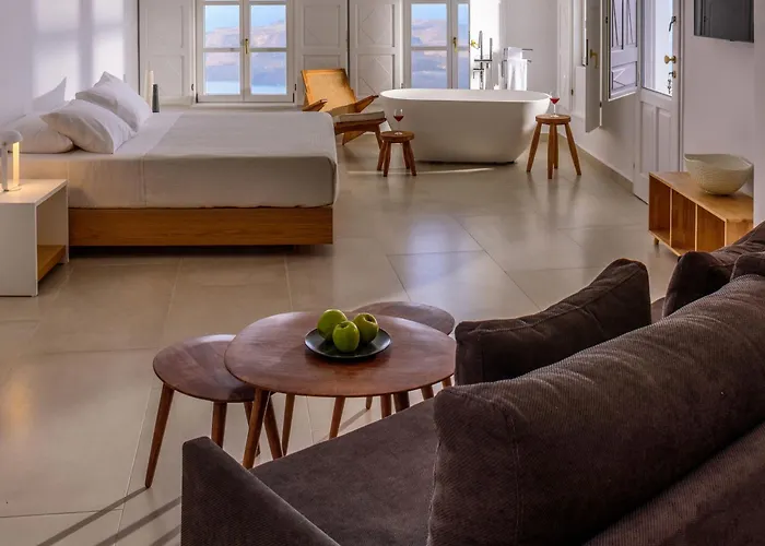 Anemos Family Fira (Santorini)