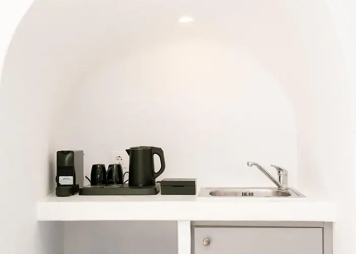 Anemos Family Fira (Santorini)