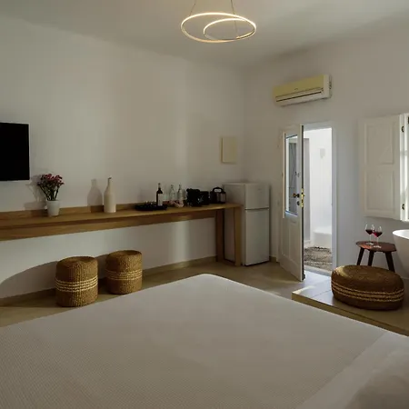 Anemos Family Fira (Santorini)