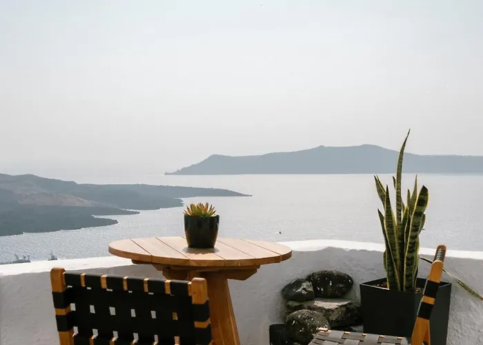 Anemos Family * Fira (Santorini)